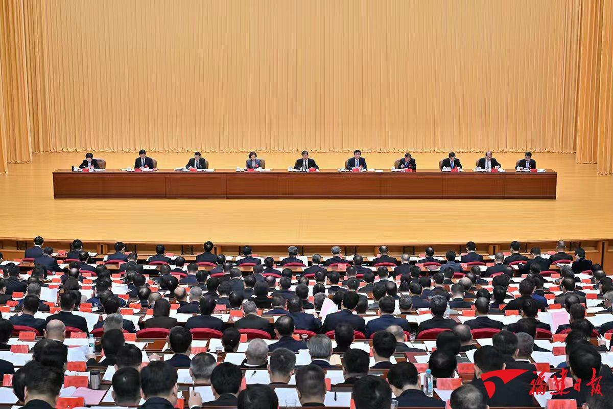 稳中求进提质增效 敢为人先真抓实干确保“十五五”开好局起好步